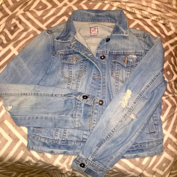 Jean Jacket - Picture 1 of 3